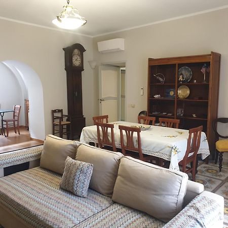 Residenza Sorrentina Apartment ภายนอก รูปภาพ